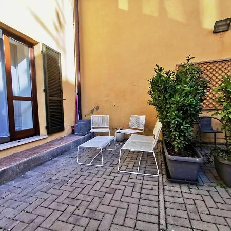 Fontanone Apartment Лонато Екстериор снимка